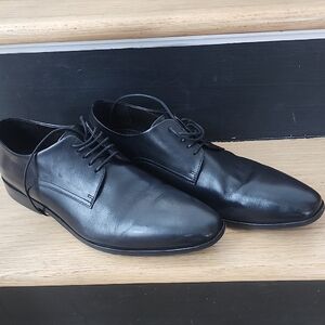 Hugo Boss Classic Black Leather Oxfords